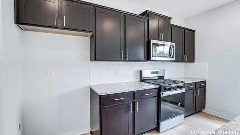 Kitchen - 218 Vine Grove Dr, Circleville, OH 43113 photo 3 of 6