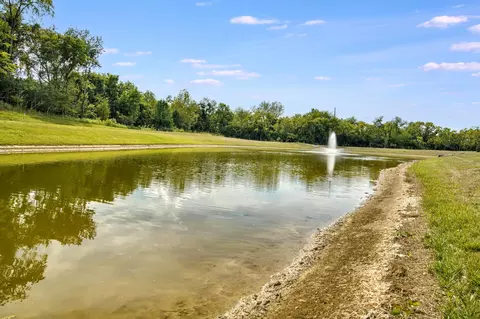View/Area - 218 Vine Grove Dr, Circleville, OH 43113 photo 9 of 11