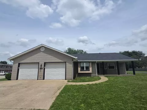 1607 Doaks Ln, Zanesville, OH 43701