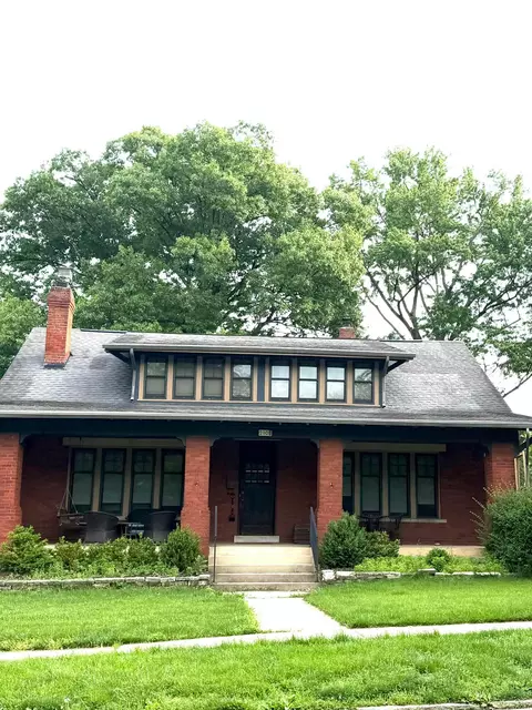 210 Oakland Park Ave, Columbus, OH 43214