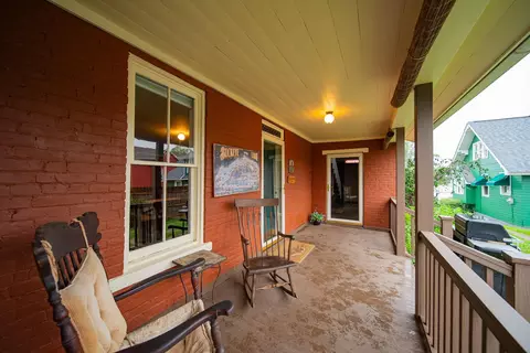 Exterior - 705 Deacon St, Hebron, OH 43025 photo 2 of 14