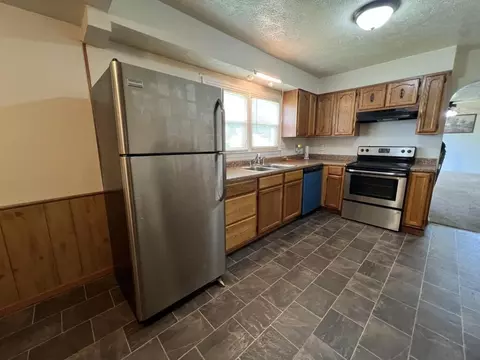 Kitchen - 410 John St, Circleville, OH 43113 photo 1 of 3