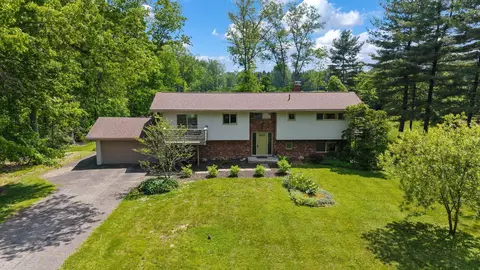 7280 Hollandia Dr, Westerville, OH 43081