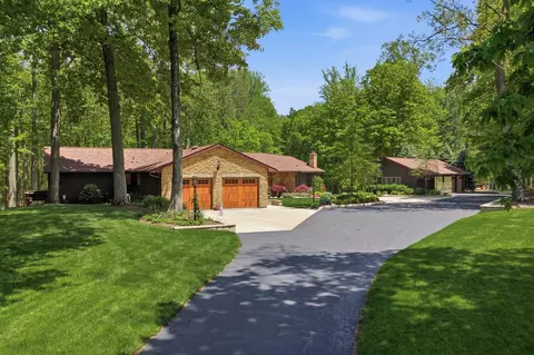 1833 E Hanley Rd, Lucas, OH 44843