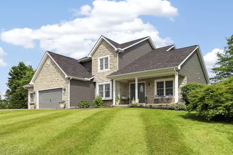 1938 W Glenhurst Dr NW, Lancaster, OH 43130