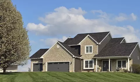 1938 W Glenhurst Dr NW, Lancaster, OH 43130