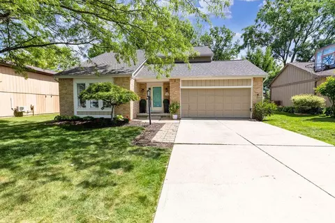 3308 Woods Mill Dr, Hilliard, OH 43026