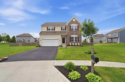 1462 Hoovler Ct, Pataskala, OH 43062