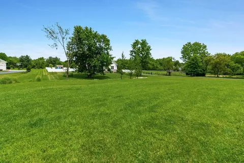 Exterior - 1820 Bean Oller Rd, Delaware, OH 43015 photo 9 of 12