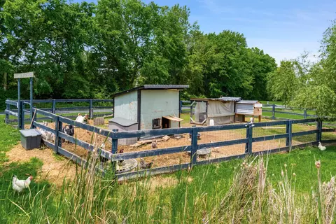 Exterior - 1820 Bean Oller Rd, Delaware, OH 43015 photo 5 of 12