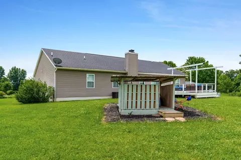 Exterior - 1820 Bean Oller Rd, Delaware, OH 43015 photo 11 of 12
