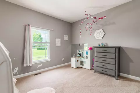 Bedroom - 1820 Bean Oller Rd, Delaware, OH 43015 photo 8 of 9