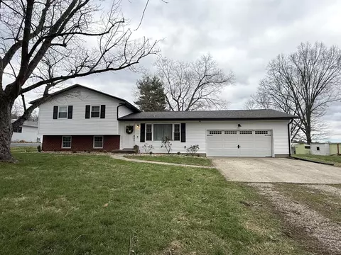 790 N Buena Vista St, Newark, OH 43055