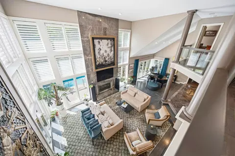 Living - 6477 Quarry Ln, Dublin, OH 43017 photo 4 of 8