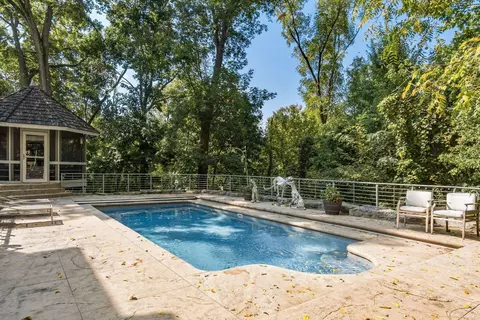 Exterior - 6477 Quarry Ln, Dublin, OH 43017 photo 3 of 8