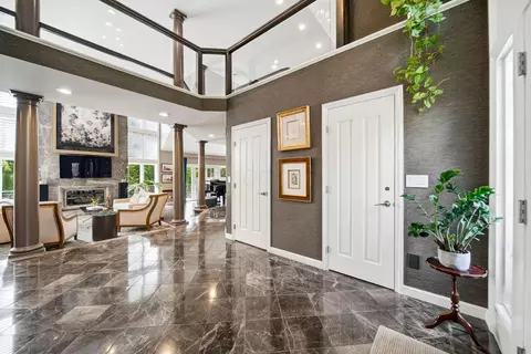 Entry Way - 6477 Quarry Ln, Dublin, OH 43017 photo 6 of 18