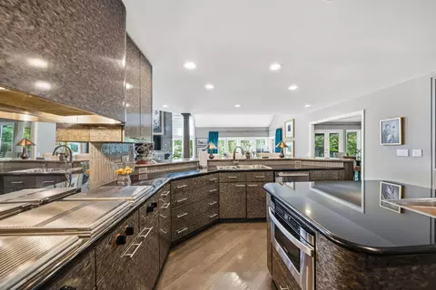 Kitchen - 6477 Quarry Ln, Dublin, OH 43017 photo 2 of 4