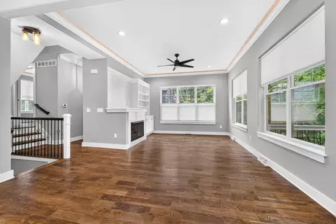 Living - 176 E Weber Rd, Columbus, OH 43202 photo 3 of 10