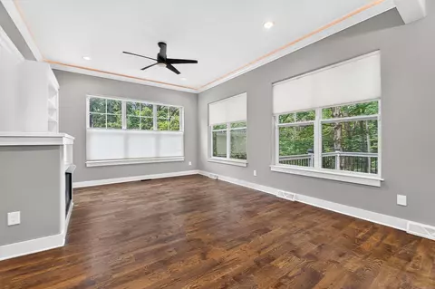 Living - 176 E Weber Rd, Columbus, OH 43202 photo 6 of 10