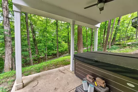 Exterior - 176 E Weber Rd, Columbus, OH 43202 photo 10 of 14