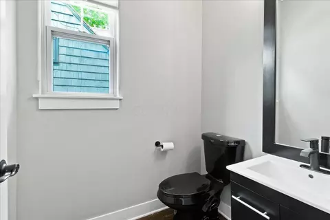 Bath - 176 E Weber Rd, Columbus, OH 43202 photo 1 of 20