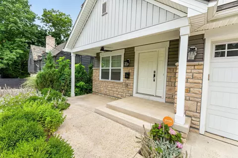 Exterior - 176 E Weber Rd, Columbus, OH 43202 photo 9 of 14
