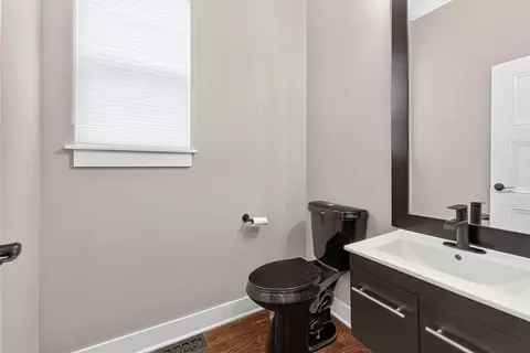 Bath - 176 E Weber Rd, Columbus, OH 43202 photo 9 of 20