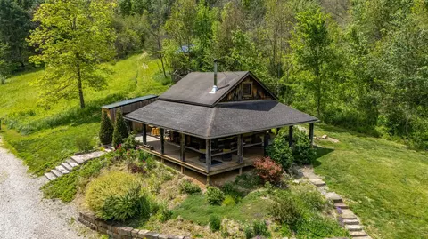 15091 Purdum Rd, Logan, OH 43138