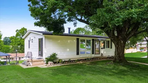 321 Seneca Dr, Lancaster, OH 43130