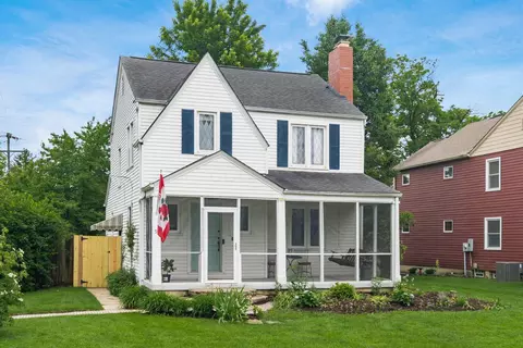 51 E Schreyer Pl, Columbus, OH 43214