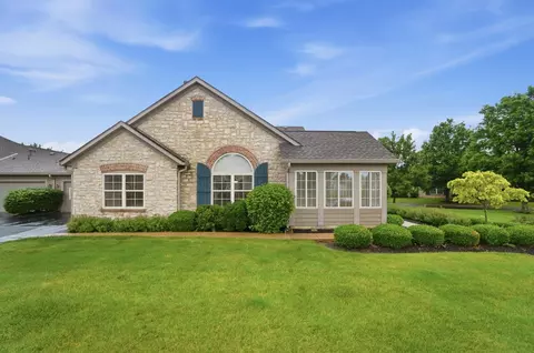 7267 Falls View Cir, Delaware, OH 43015