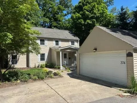 374 Walhalla Rd, Columbus, OH 43202