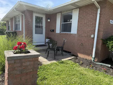 3923-3925 Beulah Rd, Columbus, OH 43224