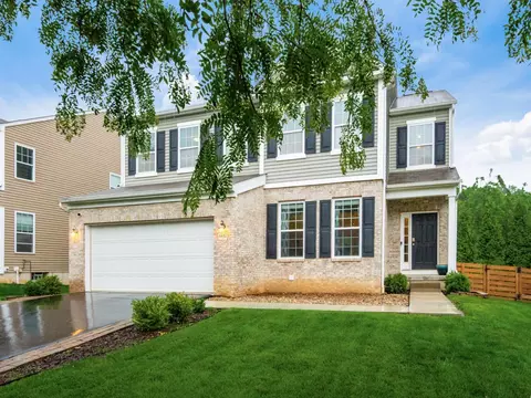 4492 Shady Blossom Ln, Columbus, OH 43230