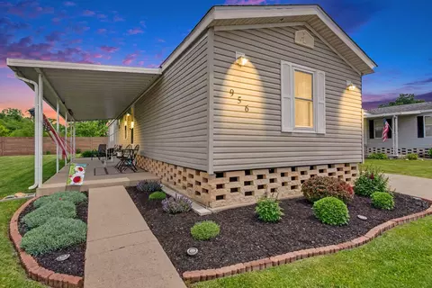 956 Scarlett Ln, Columbus, OH 43207