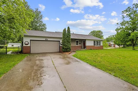 909 Hillery Rd, Columbus, OH 43229