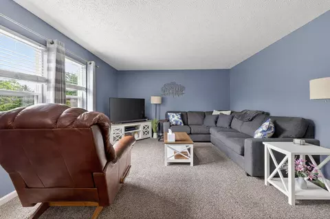 Living - 22 Tabilore Loop, Delaware, OH 43015 photo 2 of 7