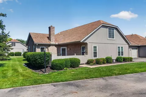2276 Willowside Ln, Grove City, OH 43123
