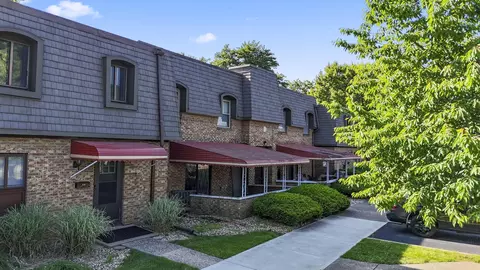 625 Country Club Dr #D6, Newark, OH 43055