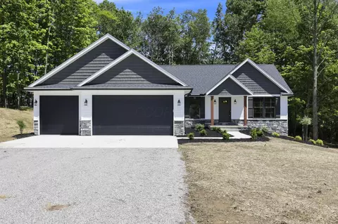 14362 Monroe Mills Rd, Mount Vernon, OH 43050
