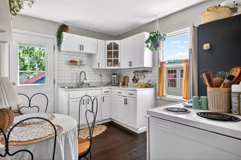 Kitchen - 137 Hayward Ave, Circleville, OH 43113 photo 1 of 6