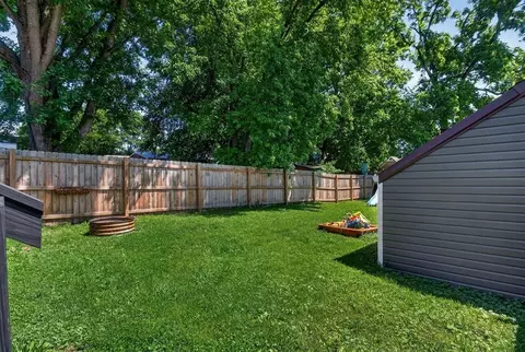 Exterior - 137 Hayward Ave, Circleville, OH 43113 photo 3 of 10