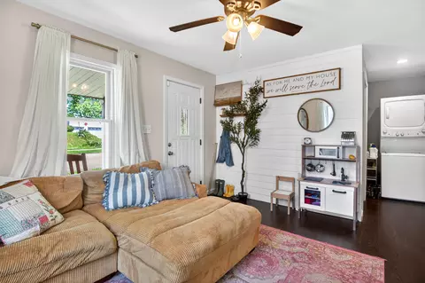 Living - 137 Hayward Ave, Circleville, OH 43113 photo 1 of 1