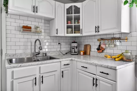 Kitchen - 137 Hayward Ave, Circleville, OH 43113 photo 6 of 6