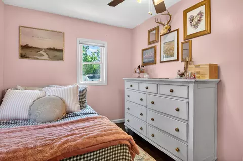 Bedroom - 137 Hayward Ave, Circleville, OH 43113 photo 2 of 5