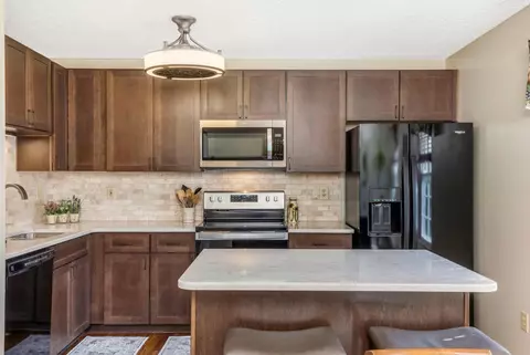 Kitchen - 1951 Eldorado Ct, Powell, OH 43065 photo 2 of 7