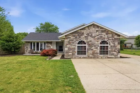 322 Old Meadows Ct, Canal Winchester, OH 43110