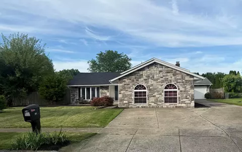 322 Old Meadows Ct, Canal Winchester, OH 43110