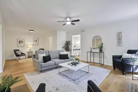 2160 Coach Rd N #9, Columbus, OH 43220