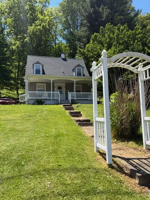630 Fairgrounds Rd, Mount Vernon, OH 43050